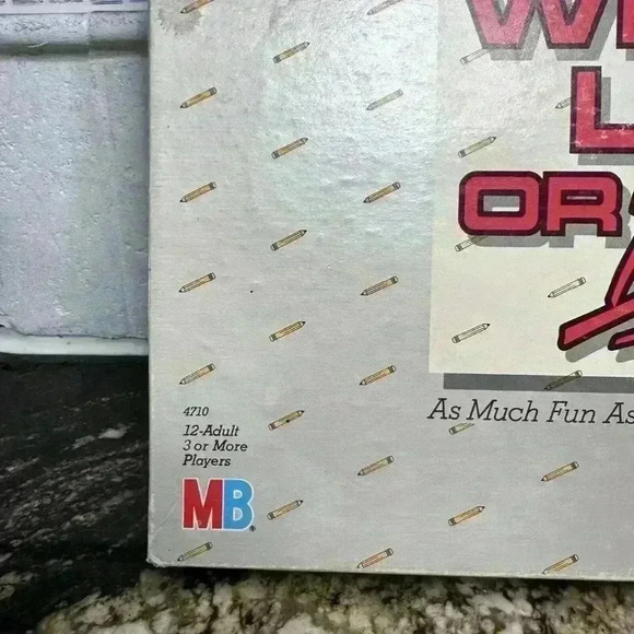 VINTAGE WIN LOSE OR DRAW Board Game Milton Bradley 1987 - Picture 4 of 16